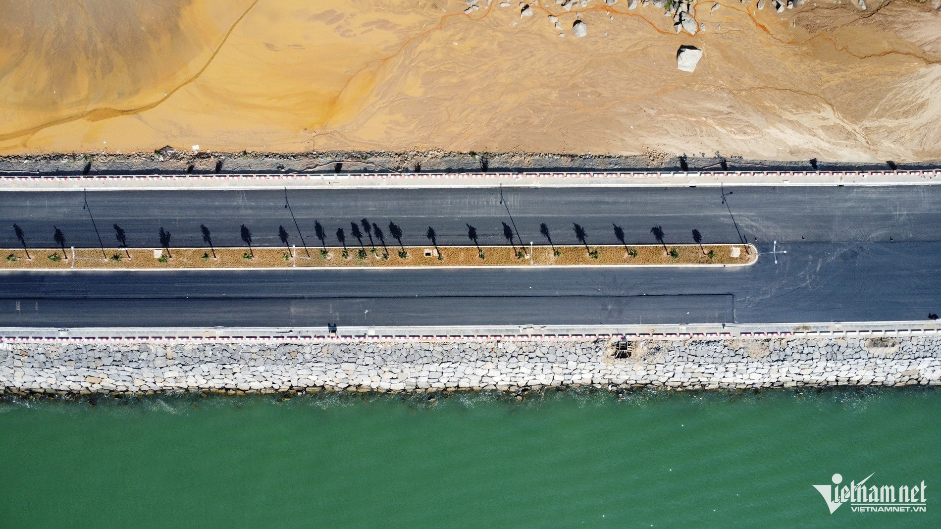 lien chieu seaport4.jpg