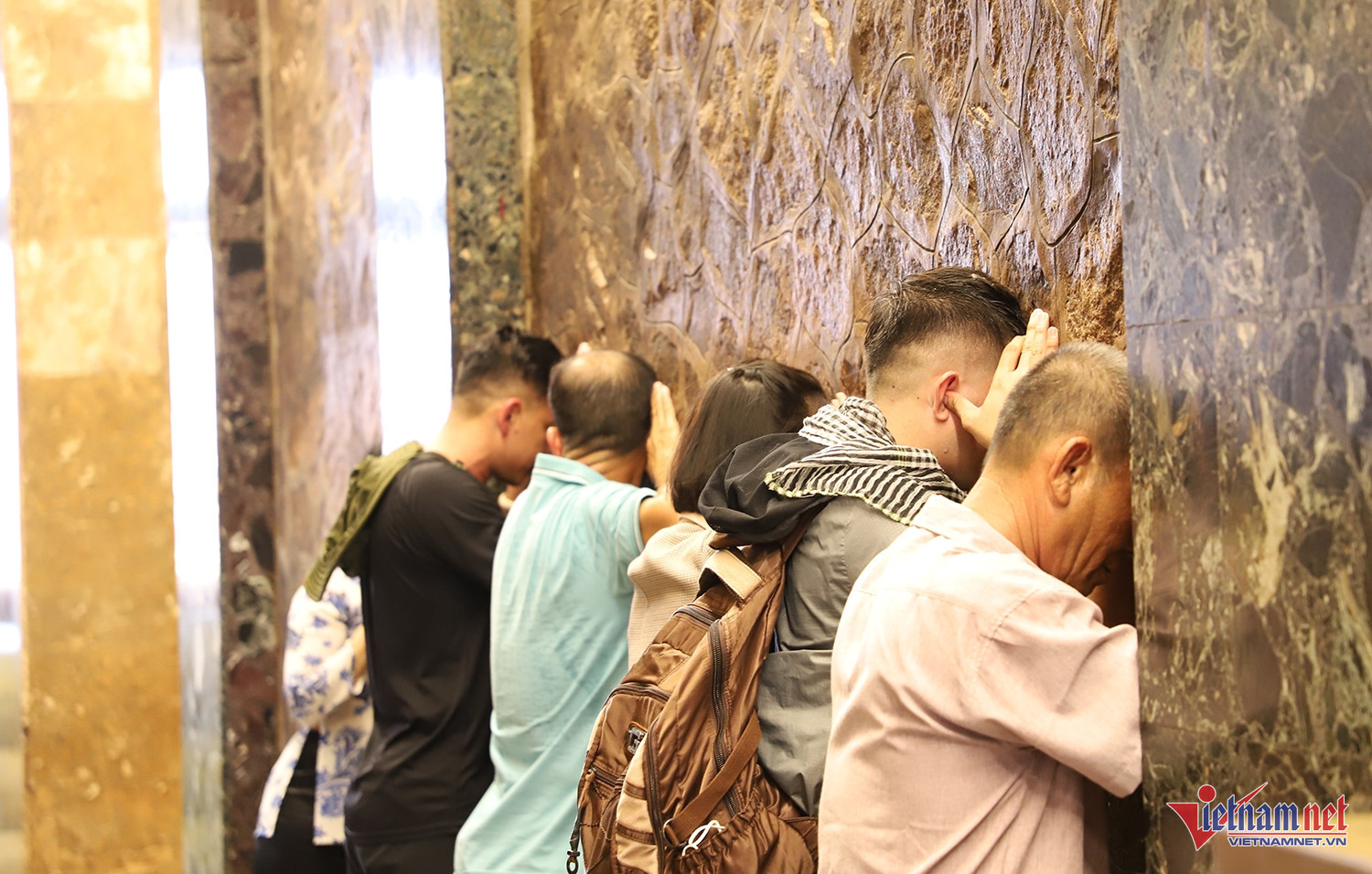 W-miếu bà chúa xứ 4.JPG.jpg