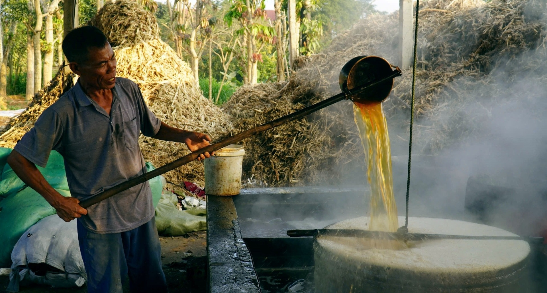 Three months of fire and syrup: Thanh Hoa’s traditional craft thrives at Tet