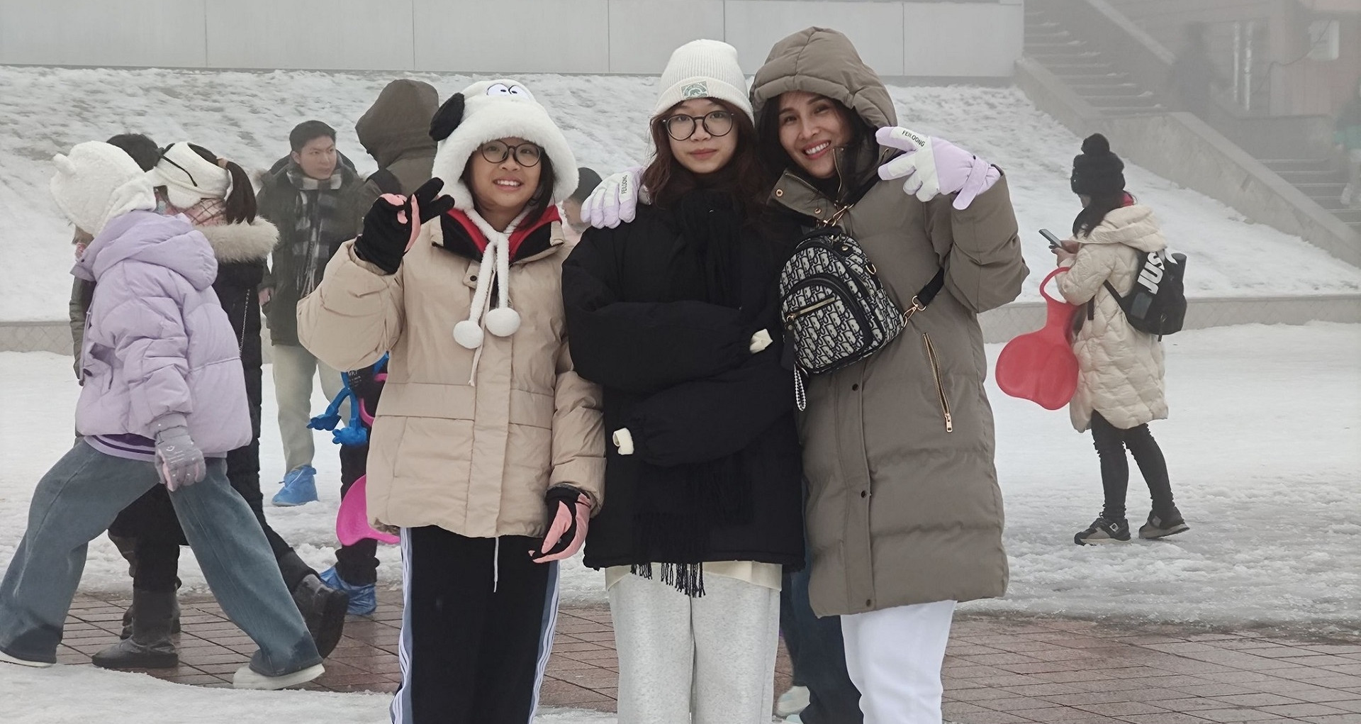 Why so many Vietnamese choose China for Tet travel - despite the crowds