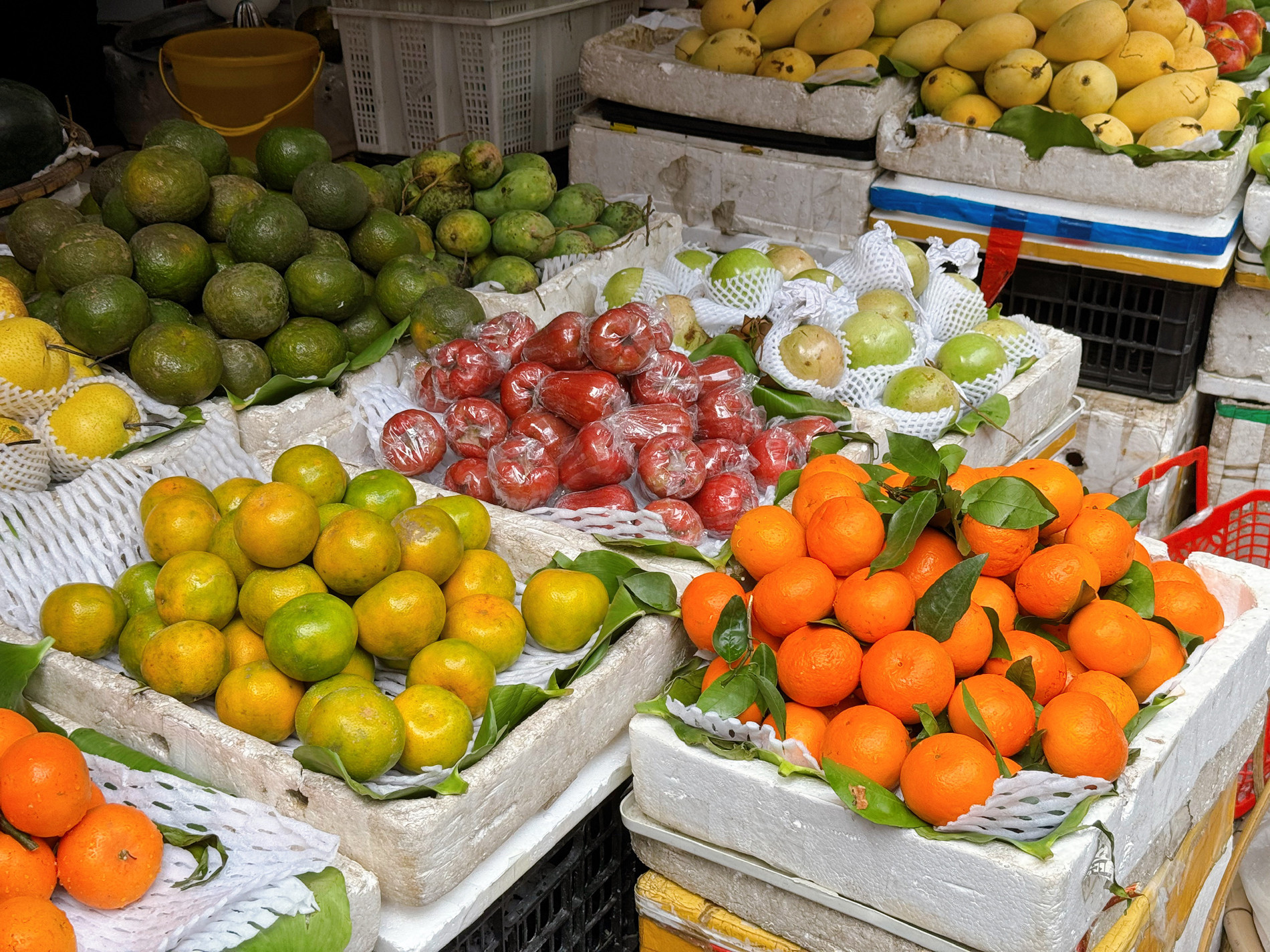 hanoi market12.jpg