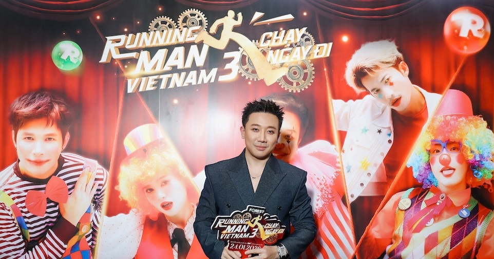 Reality-inspired film with Tran Thanh takes top spot after debut