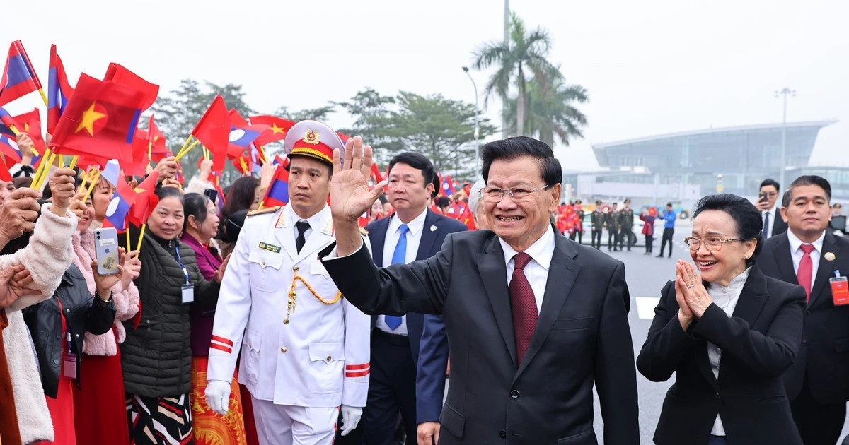 Top Lao leader arrives in Hanoi, beginning state visit to Vietnam