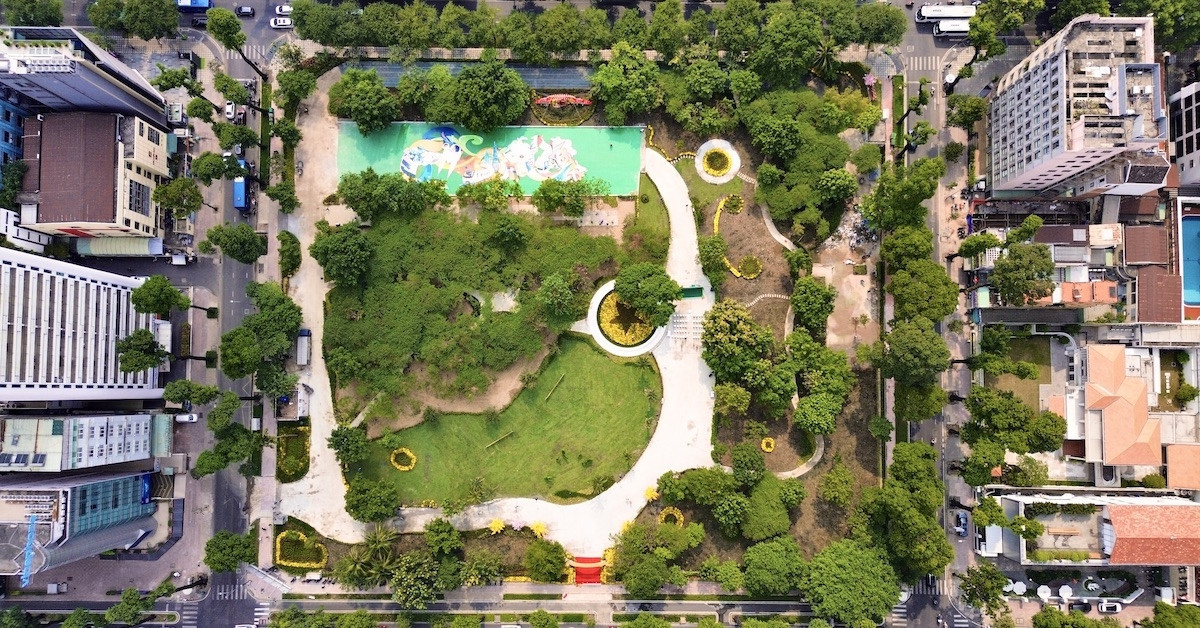Vacant land in downtown Ho Chi Minh City turned into public park
