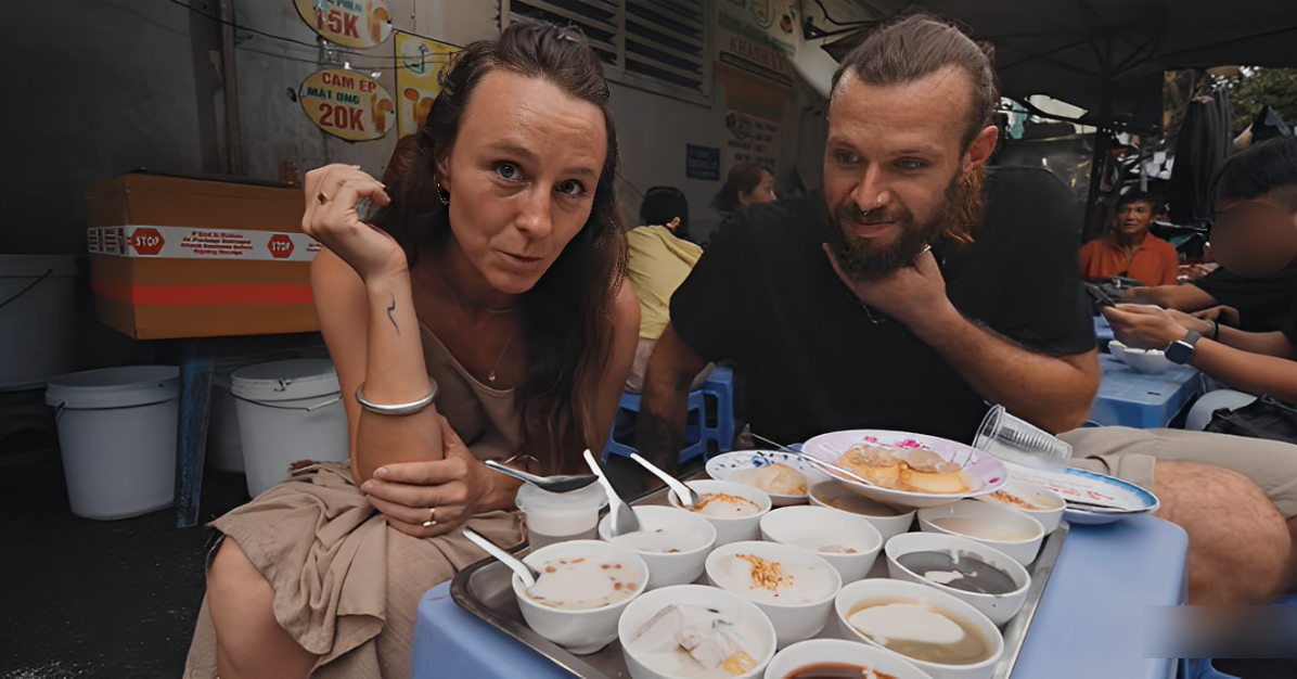 British tourists amazed by $5.80 dessert platter in Saigon