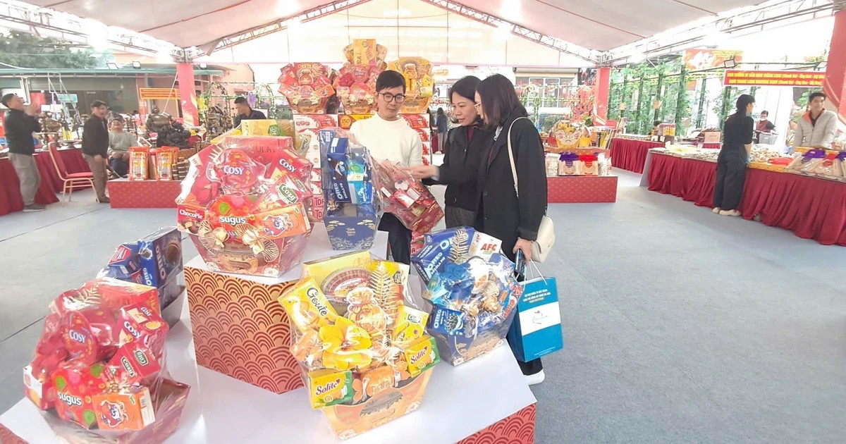 Hanoi opens exhibition showcasing innovative handicraft products