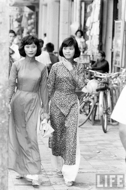 Hình 1. Phụ nữ Việt Nam xưa trong tà áo dài Raglan ảnh Life.jpg