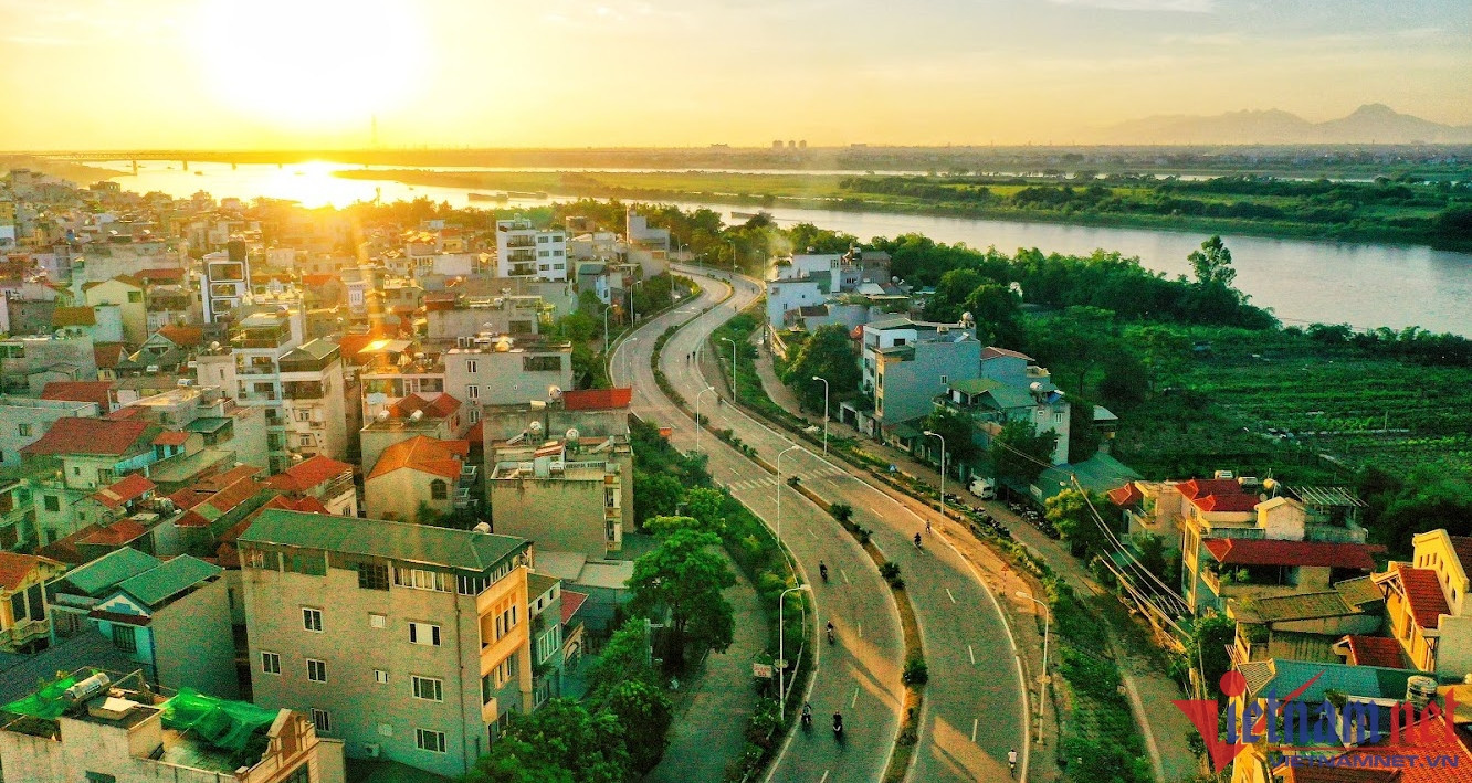 Where will 860,000 Hanoi residents go in the massive relocation plan?