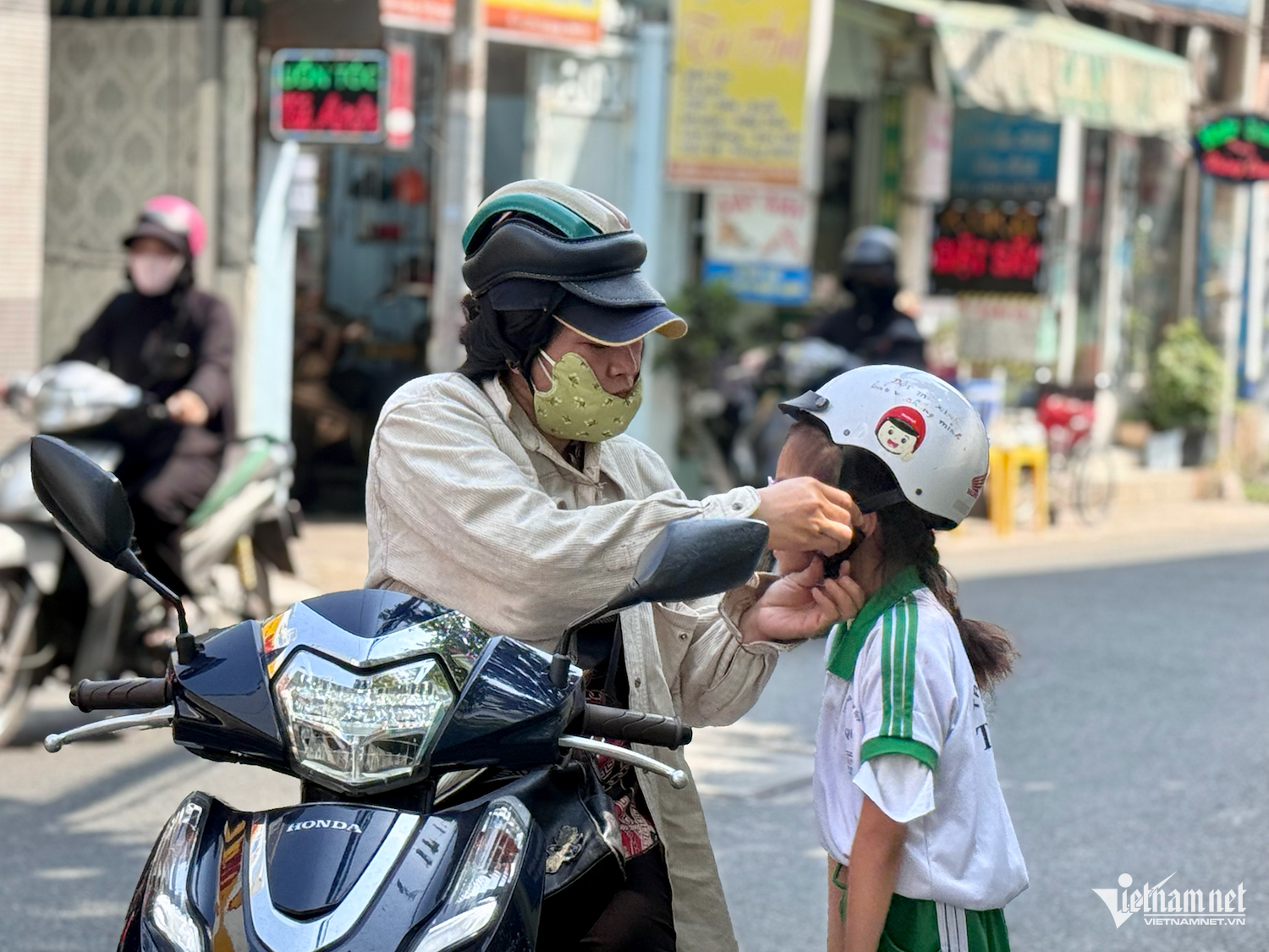 W-Tieu học Tân Quy 006.png