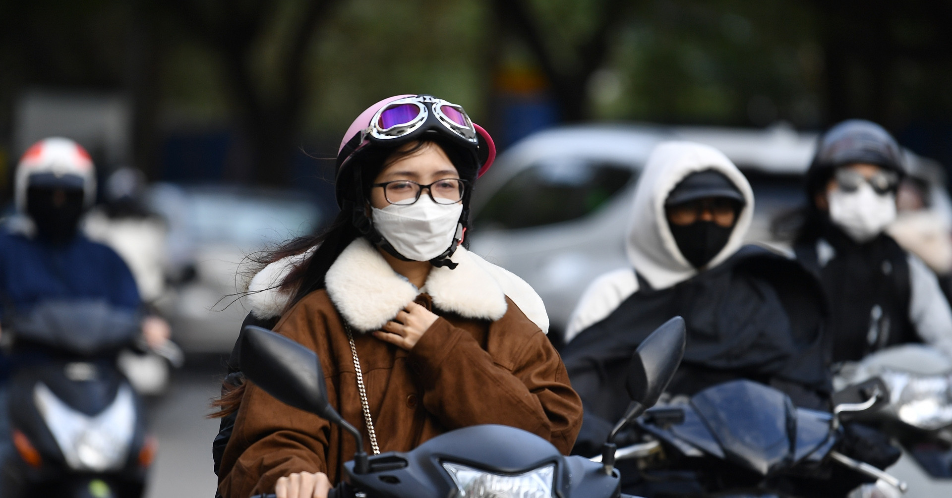 Cold wave hits Hanoi, temperatures to dip to 10&deg;C
