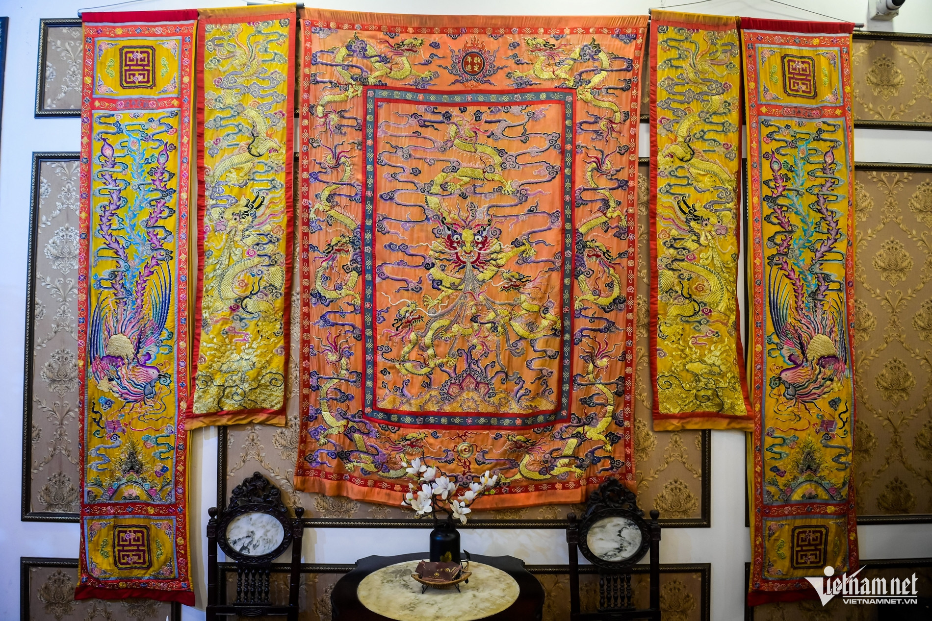 nguyen dynasty embroidery2.jpg