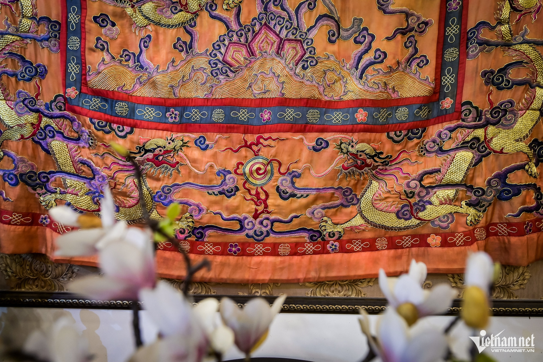 nguyen dynasty embroidery5.jpg