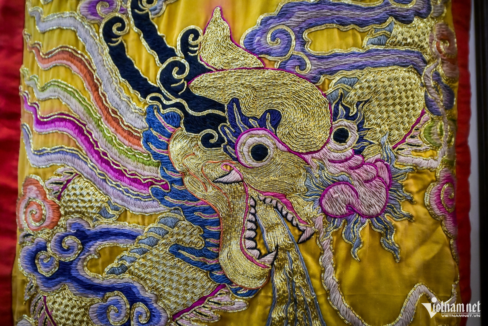 nguyen dynasty embroidery6.jpg