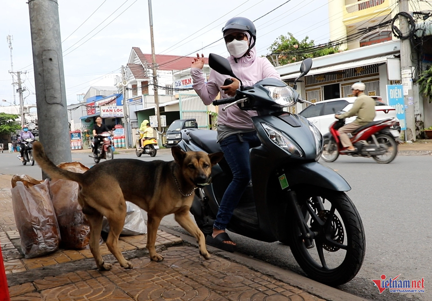 W-quán chuối chiên 10.jpg