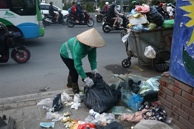 Hanoi to mandate waste sorting, permit refusal of unsorted garbage
