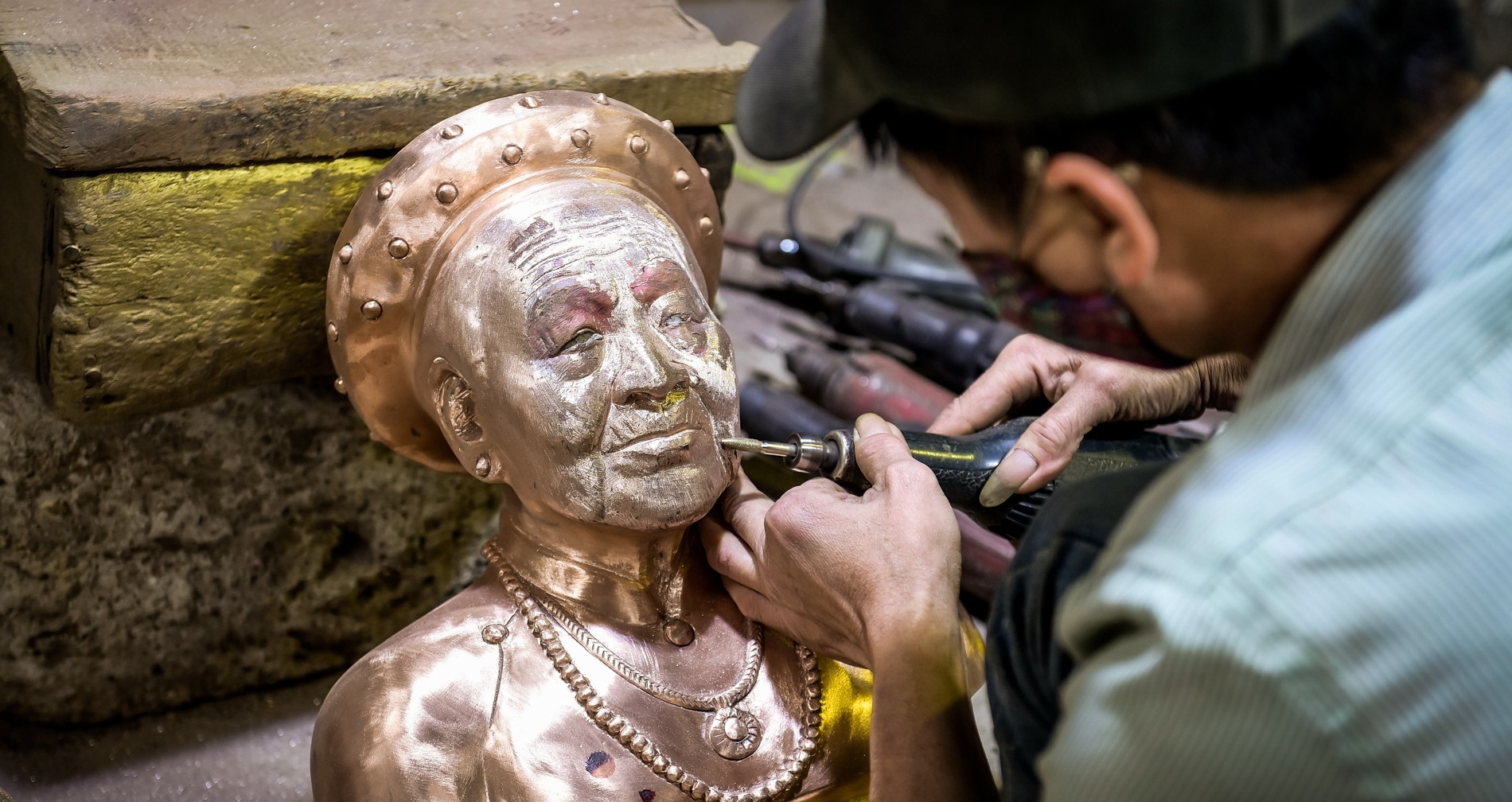 The art behind VN's bronze portraits: Ninh Binh masters work round the clock