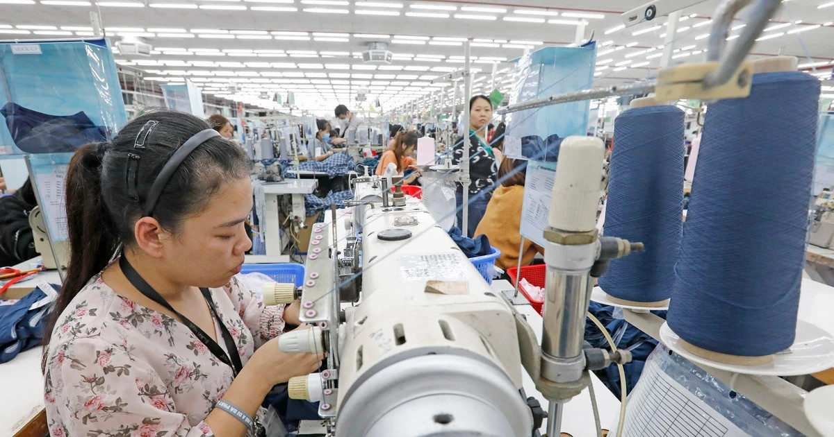 Vietnam runs trade surplus of over 20 bln USD in 2025
