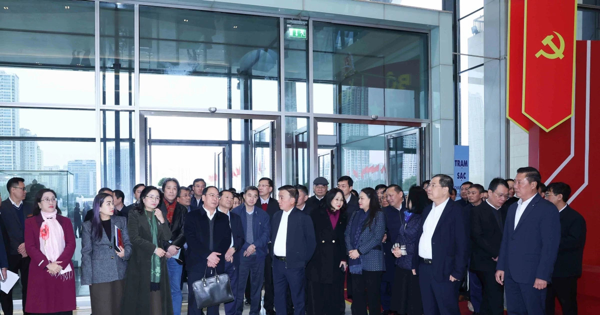 Senior official inspects preparations for 14th National Party Congress