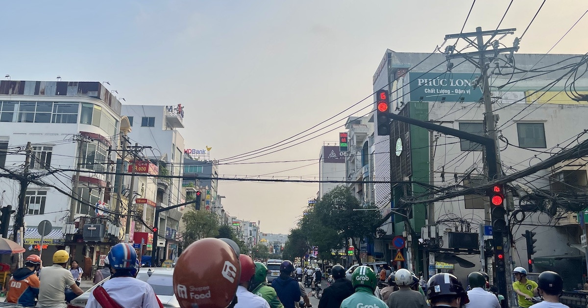 This 1km street near downtown Ho Chi Minh City is never short of tenants