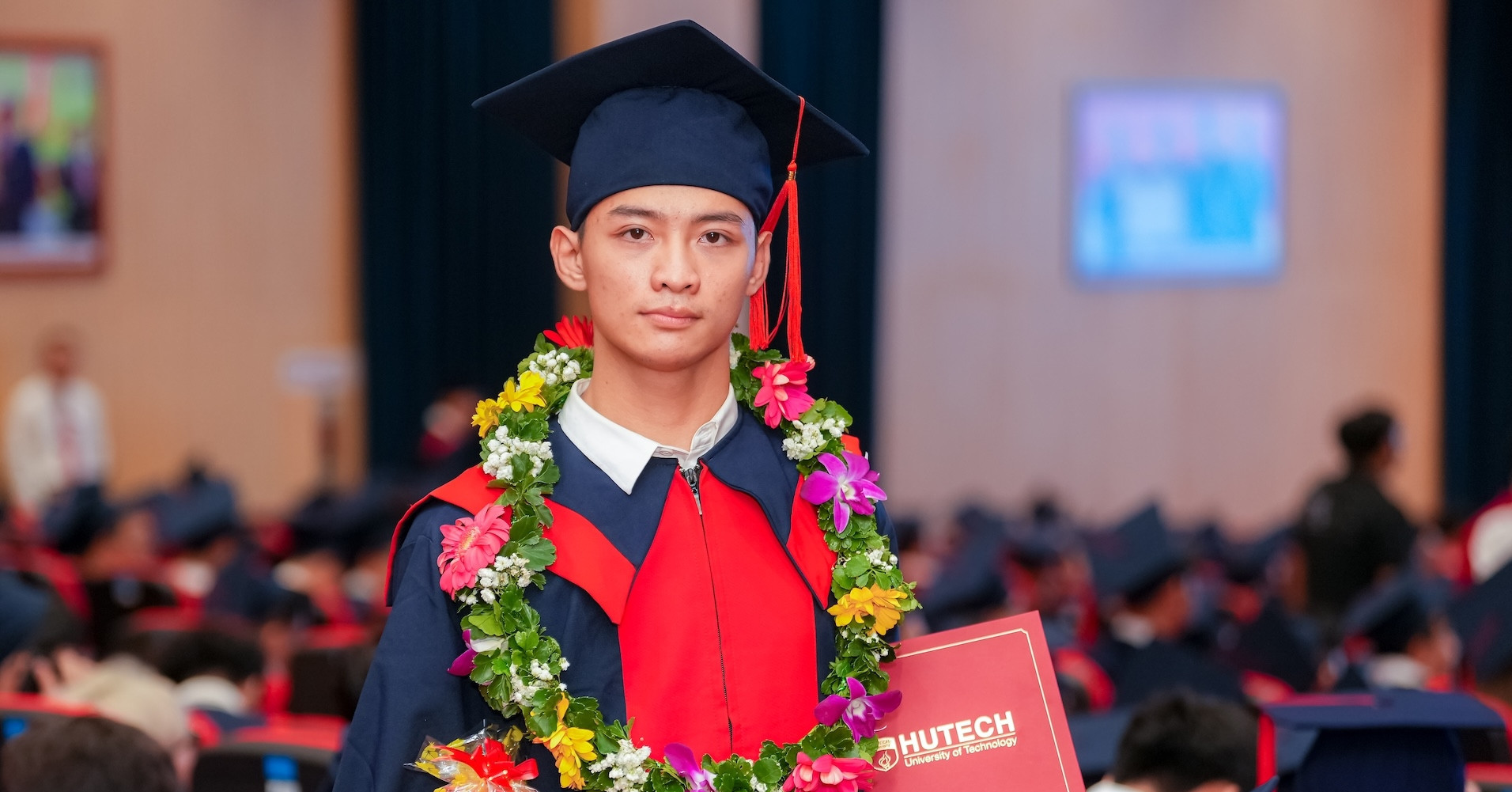 A young software engineer’s graduation story leaves lecturers misty-eyed