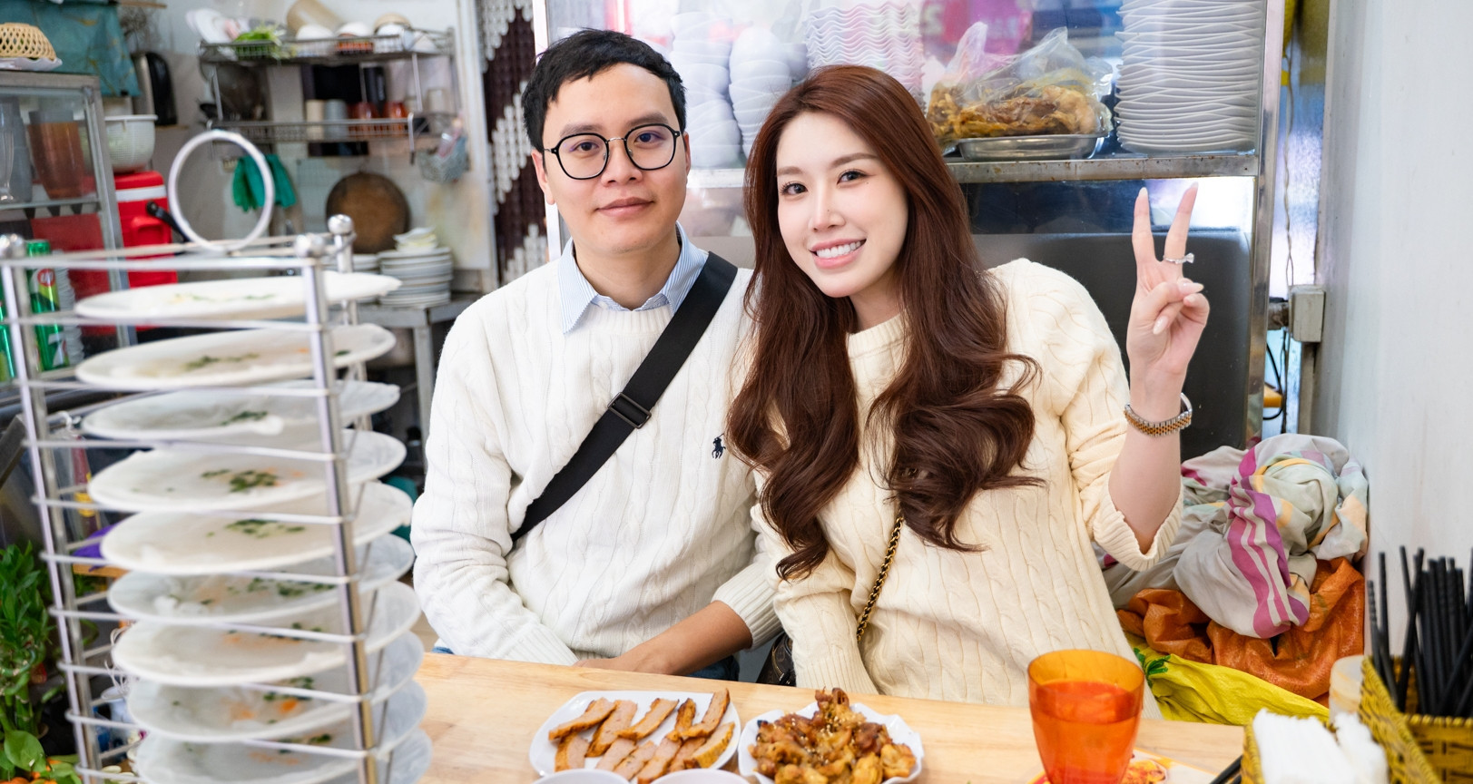 Delicate rice rolls with grilled pork draw long queues in Hanoi