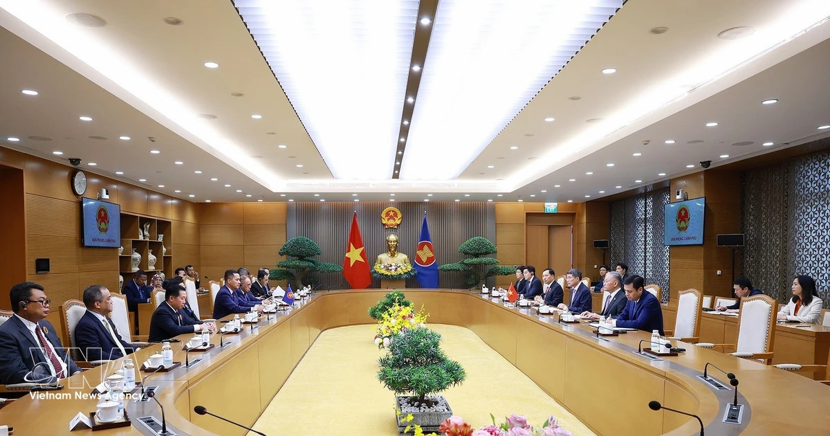 PM meets ASEAN delegates on cooperation against criminal fugitives