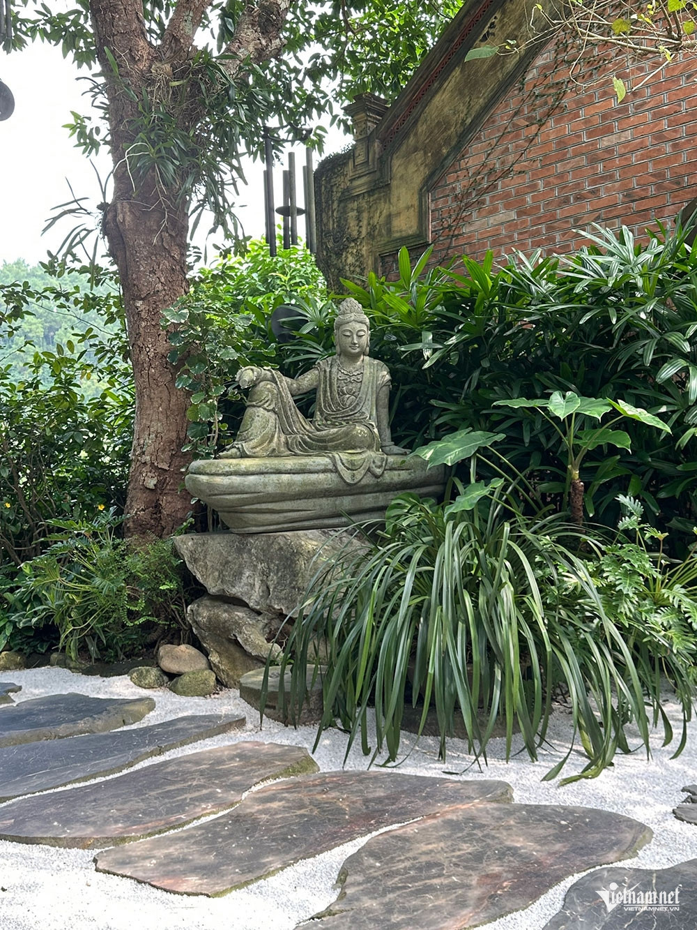 vn pagoda4.jpg
