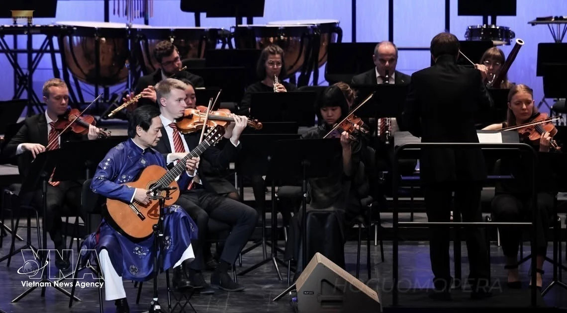 From Berlin, the VN guitar fosters cultural connections to global community