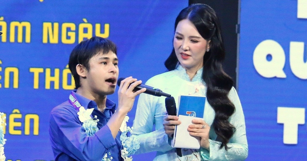 From bullying to a million followers: Vietnam's Dinh Viet Tuong