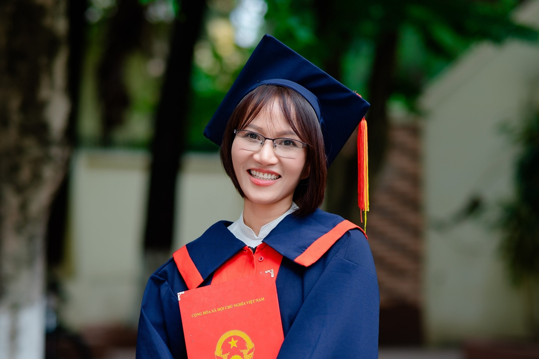 Mother of two PhD students becomes college freshman at age 48