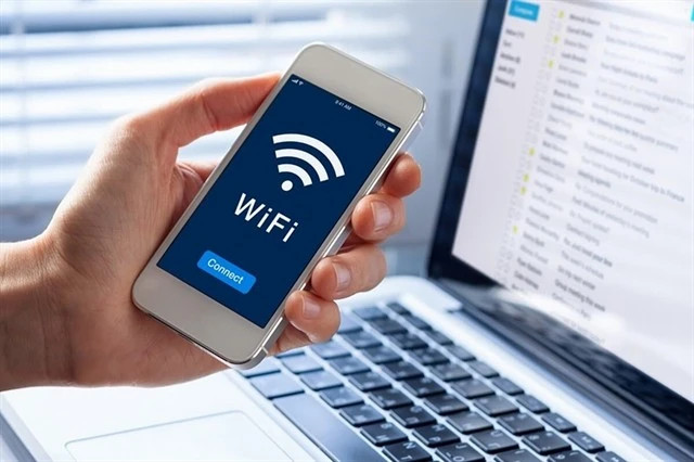 Hanoi becomes world's fifth-fastest city for mobile internet