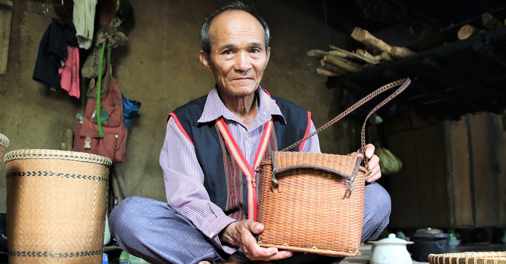 The 72-year-old 'living handbook' of Vietnam's Ca Dong community