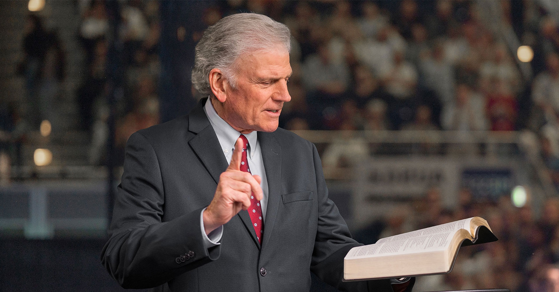 Franklin Graham strengthens Vietnam-US ties through faith and humanitarian work
