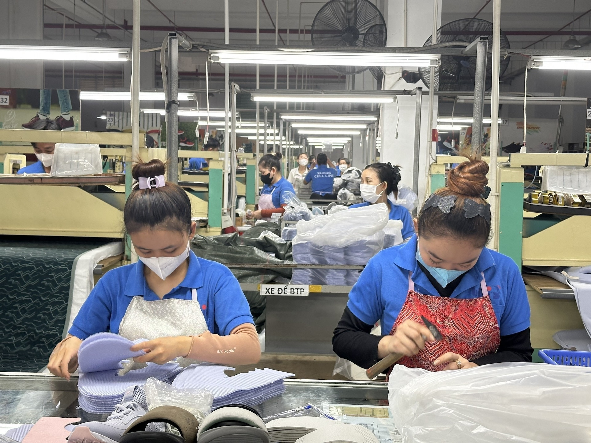vn workers.jpg