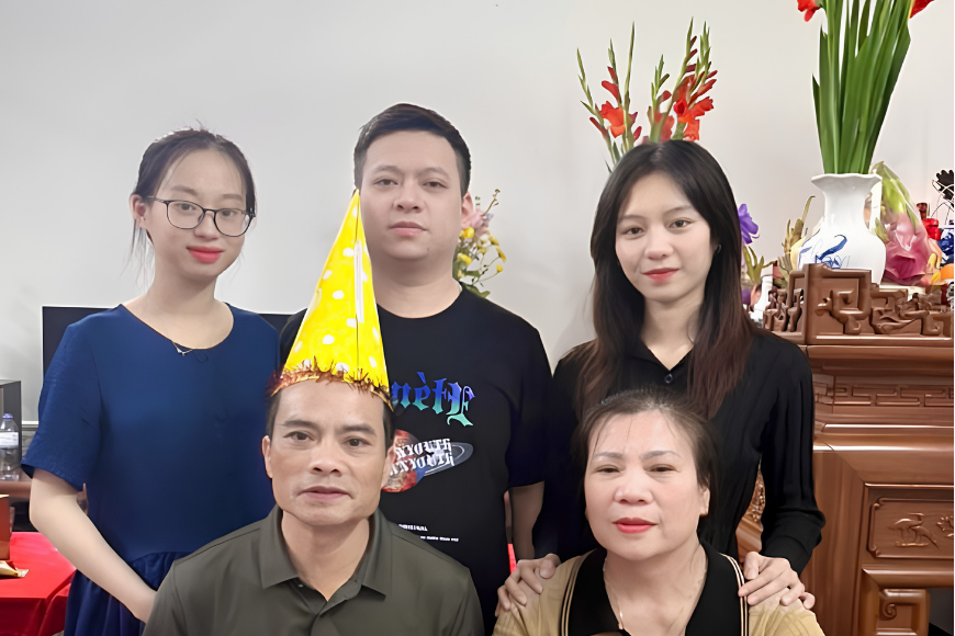 Young mother commutes 80km daily to balance city job and rural life