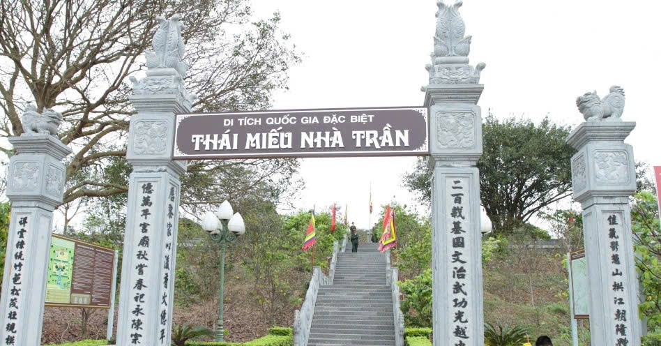 Tran Dynasty's royal temple reveals secrets beneath the soil