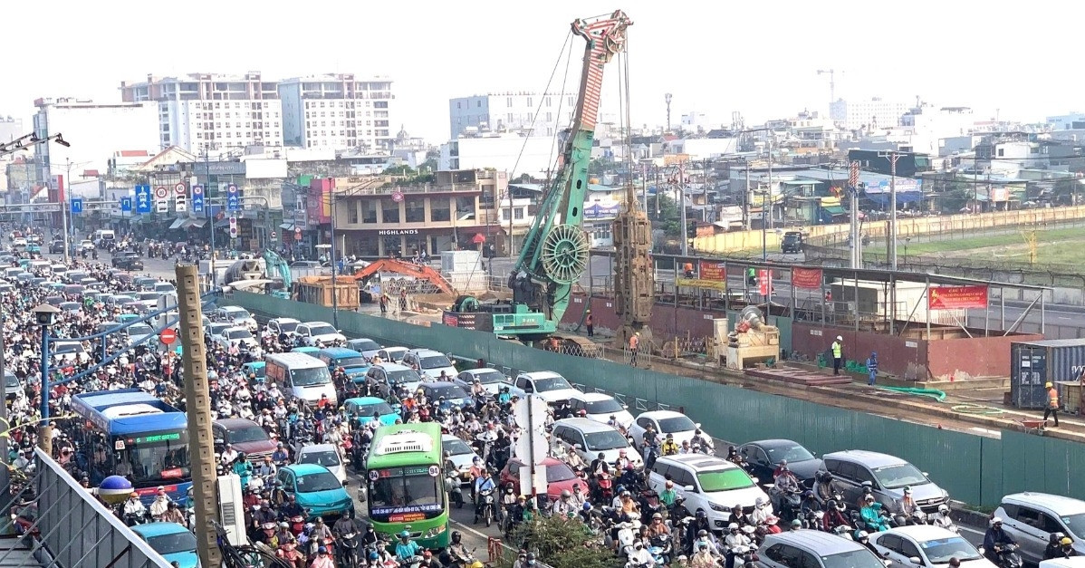 HCMC braces for major traffic disruption as Metro Line 2 work expands