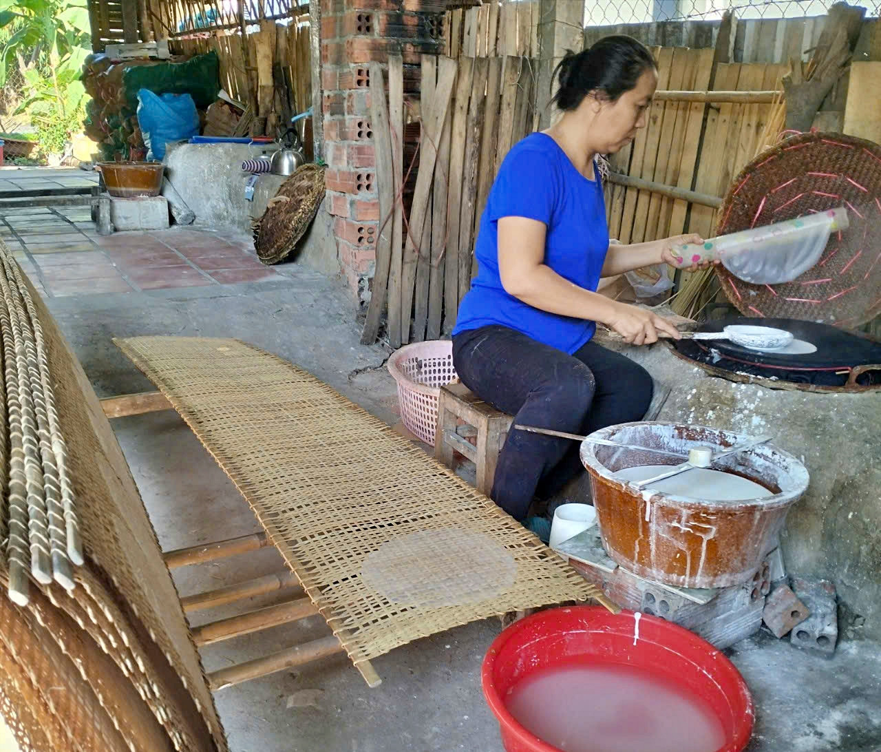 https://static-images.vnncdn.net/vps_images_publish/000001/000003/2026/10/1/nghe-truyen-thong-41-3242.jpg