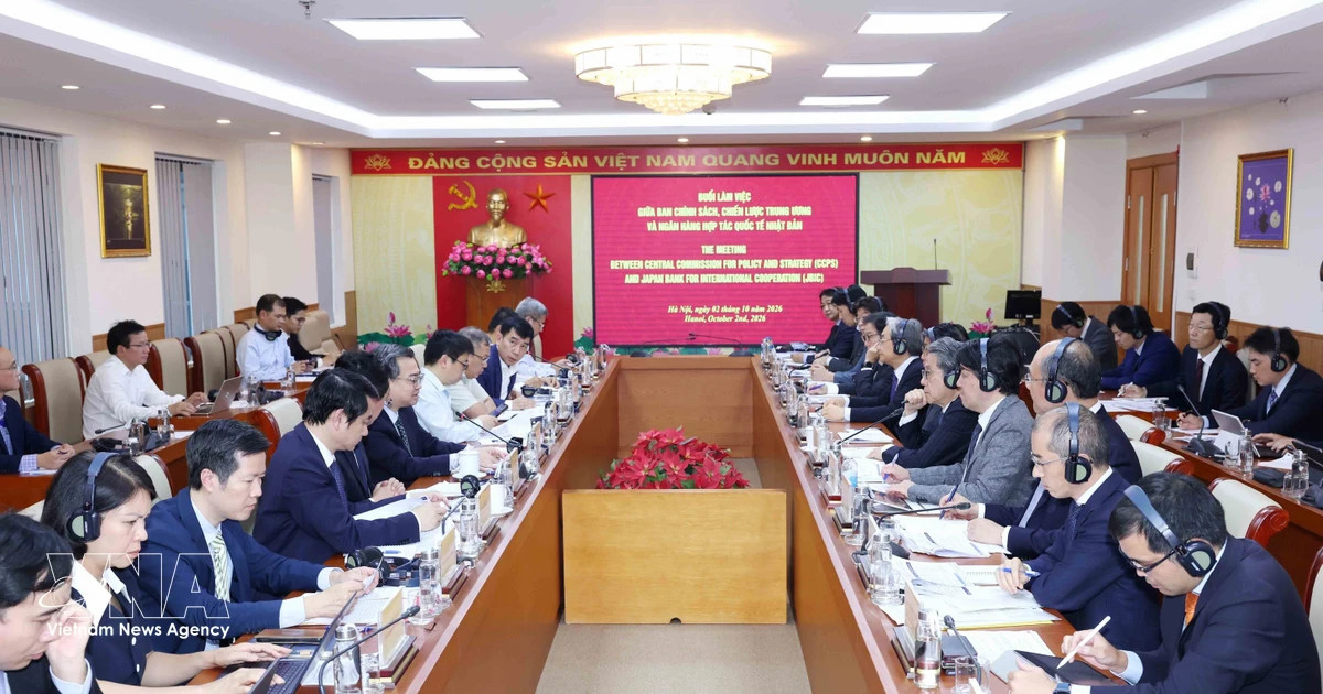 Vietnam calls on Japanese firms to boost quality investment in strategic sectors