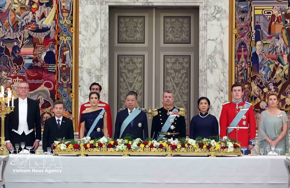 vnanet_banquet2.jpg