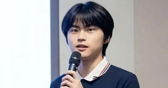 Chinese AI prodigy rumored to join Vietnamese scientist's startup