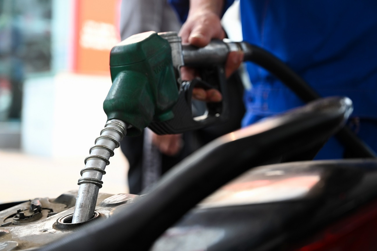Proposal letting firms set fuel prices sparks market disruption concerns