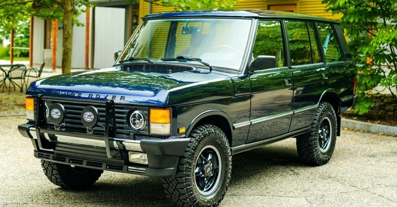 1993 Range Rover Classic restored with original V8 and timeless British charm