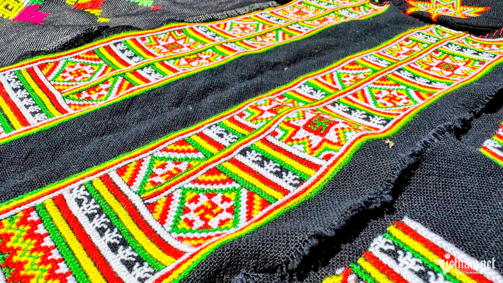 Red Dao women keep traditional embroidery alive in Thai Nguyen