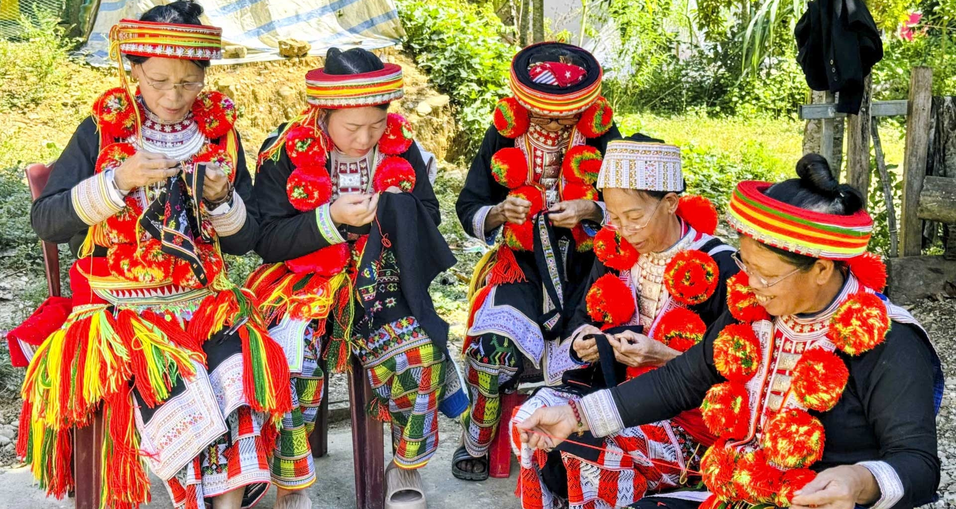 Red Dao women keep traditional embroidery alive in Thai Nguyen