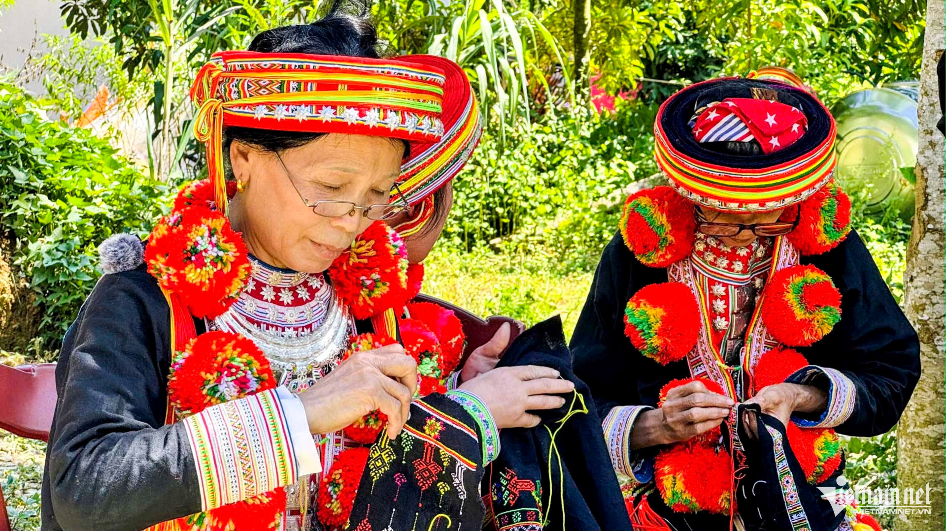 W-nghề may dân tộc dao thái nguyên_8.JPG.jpg