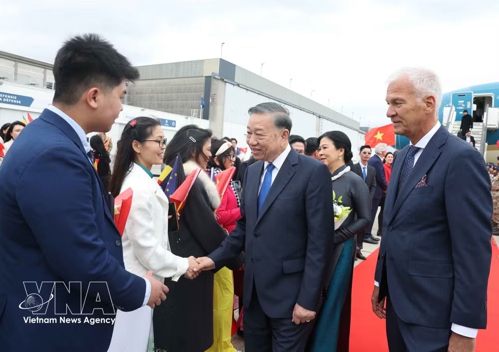 vnanet_potal-tong-bi-thu-chu-tich-nuoc-to-lam-va-phu-nhan-tham-chinh-thuc-lien-minh-chau-au-va-vuong-quoc-bi-9103698-1.jpg