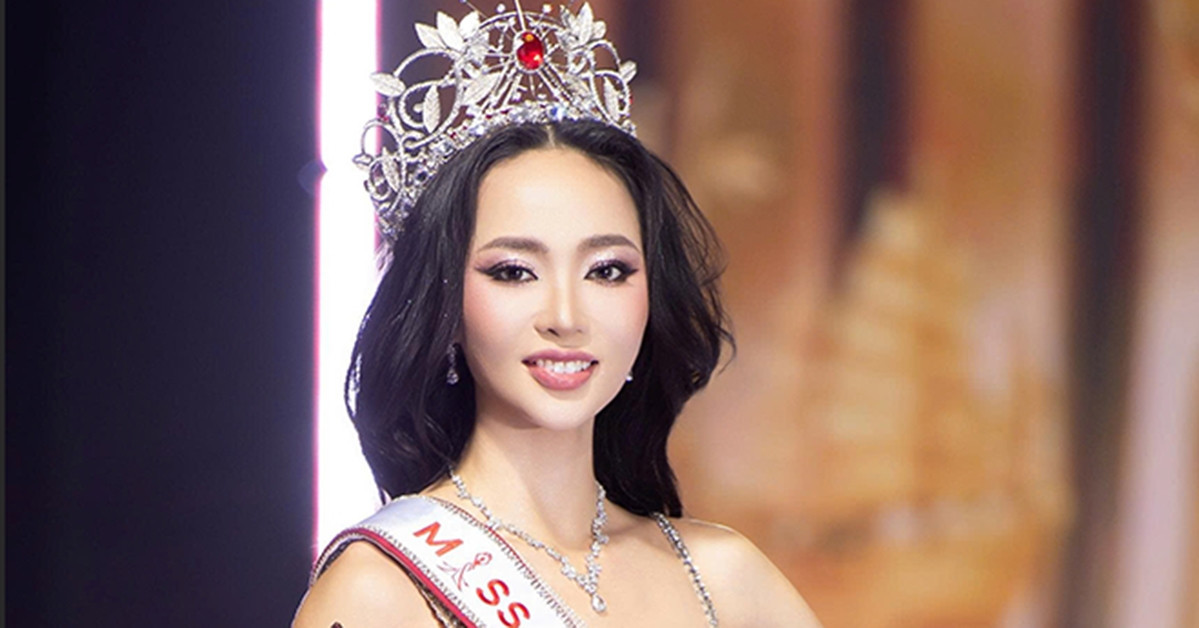 Bilingual MC crowned Miss Charm Vietnam 2026