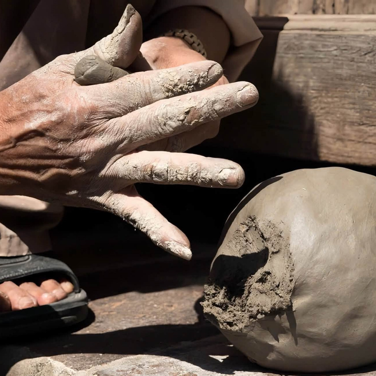 Bac Ninh man quits job to save family's fading clay figurine craft