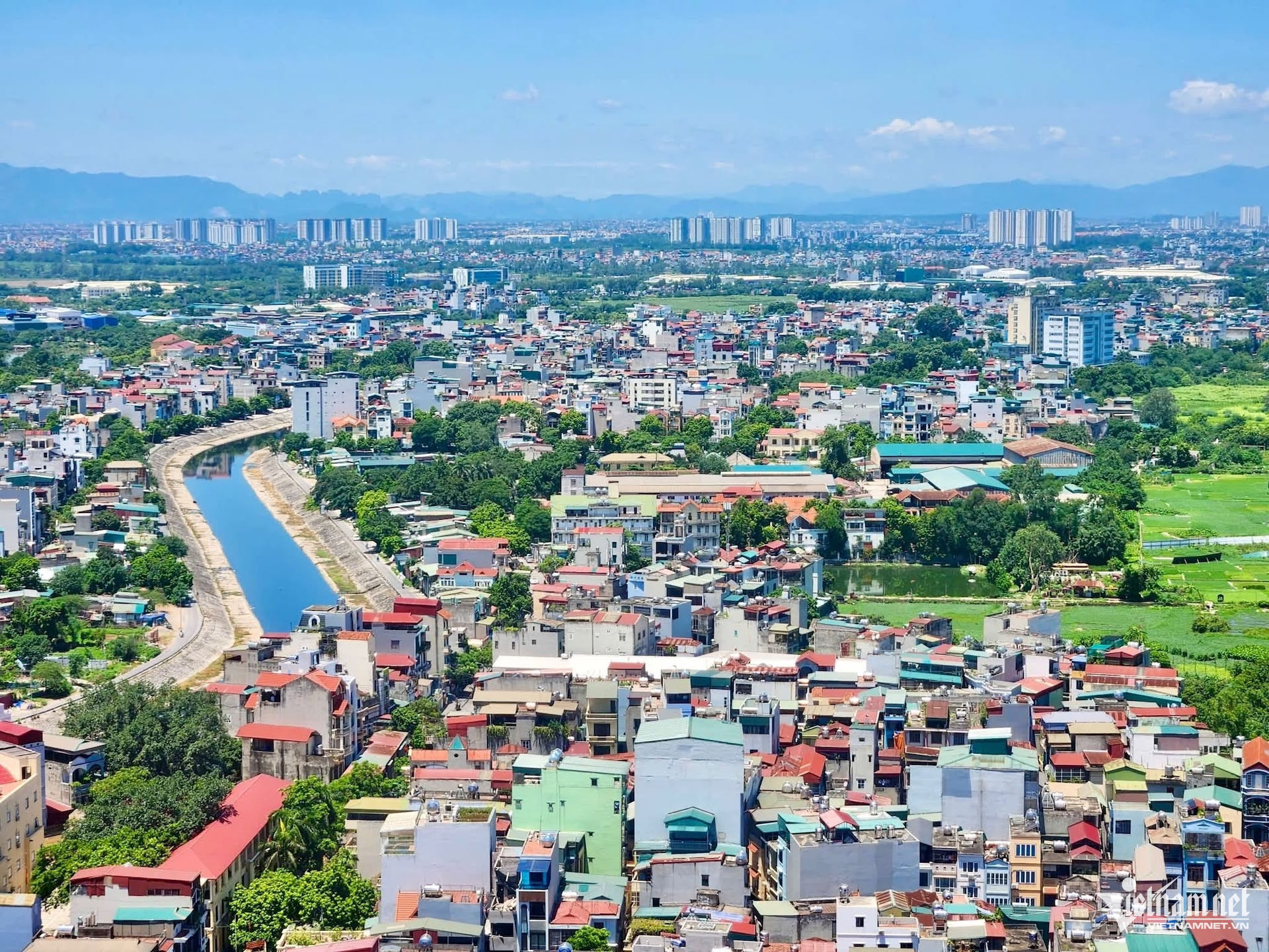 ha gia nha dat.jpg